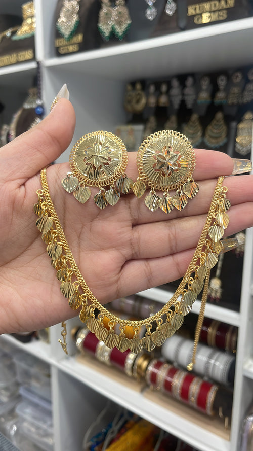 Gold Look Necklace Set with Studs