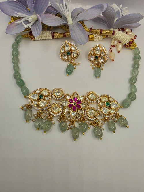 Sunehri Kundan Mint Choker Set