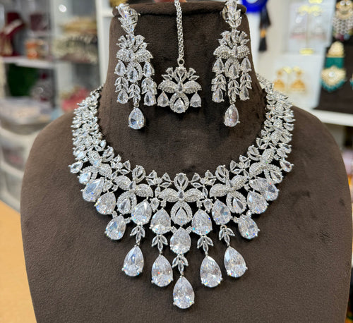 Silver AD Necklace Set