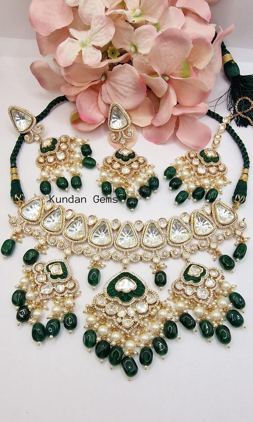 Heavy Uncut Kundan Necklace Set With Tikka
