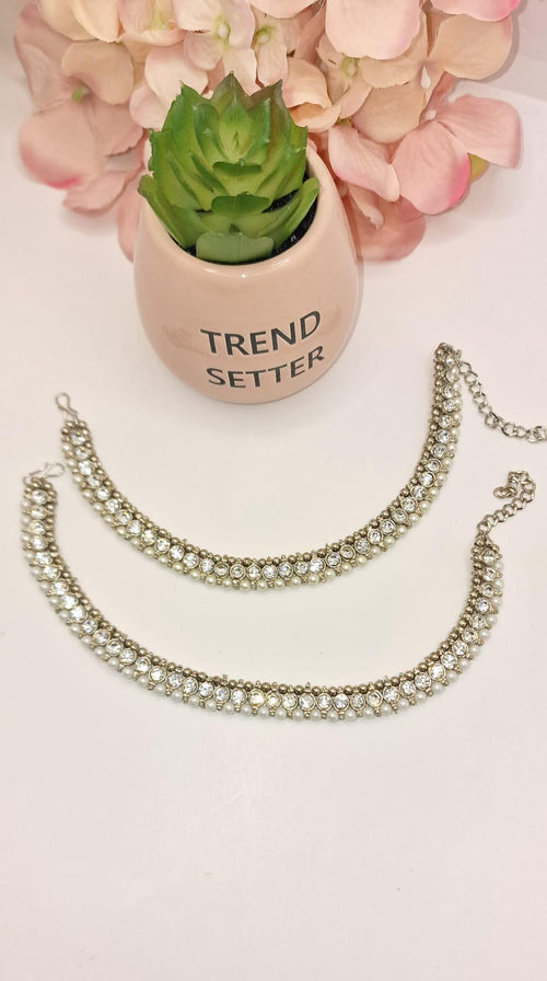 Pair of Sleek Anklets