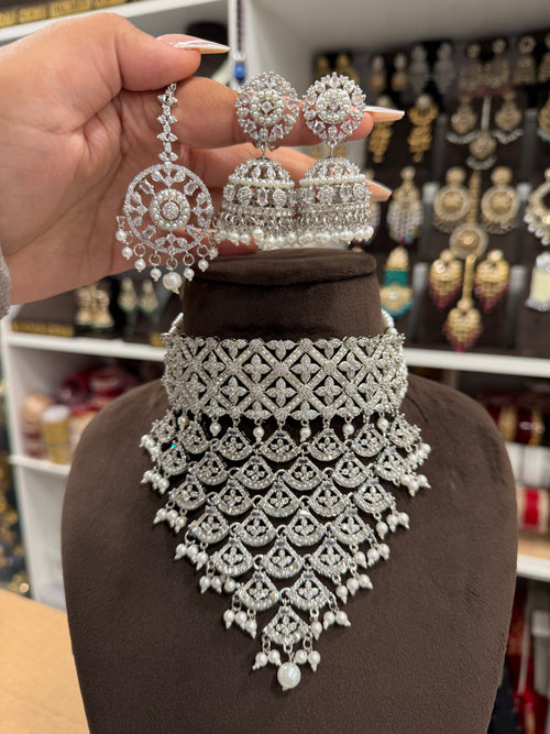 Silver V Shape Choker Set