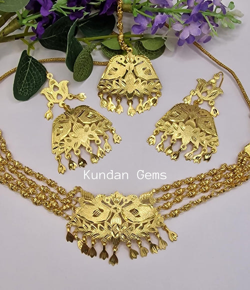 Gold Traditional Necklace Set