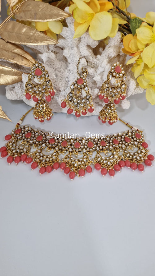 Kundan coral collar style Set