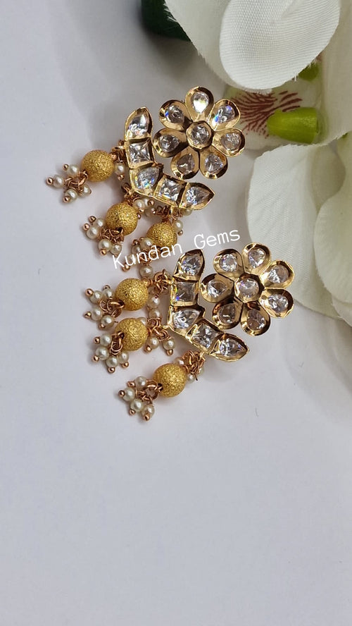 Uncut Kundan Small Stud Earrings