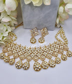 Uncut Kundan Gold Collar Style Set