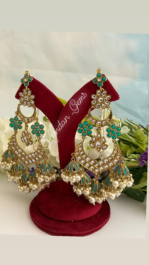 Jade green earrings with sahare